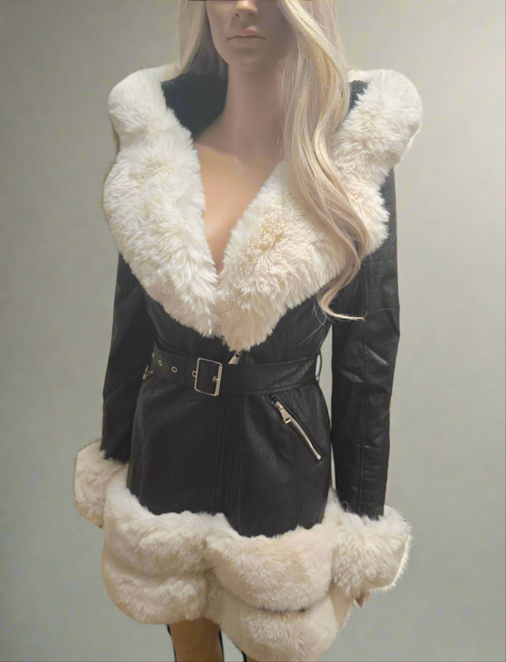 Lange Lederjacke mit Fell und Kapuze