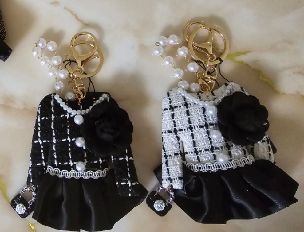 Anhänger Kleidchen