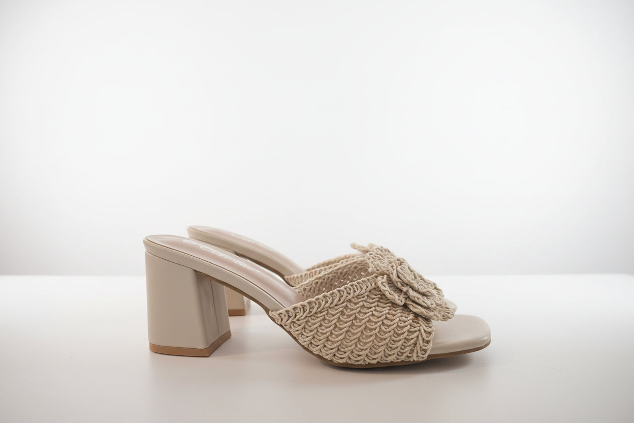 Boho-Heel Pantoletten mit Blumen-Detail