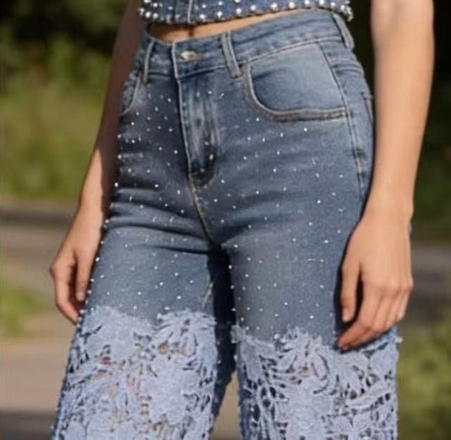 Spitzenjeans mit Strass