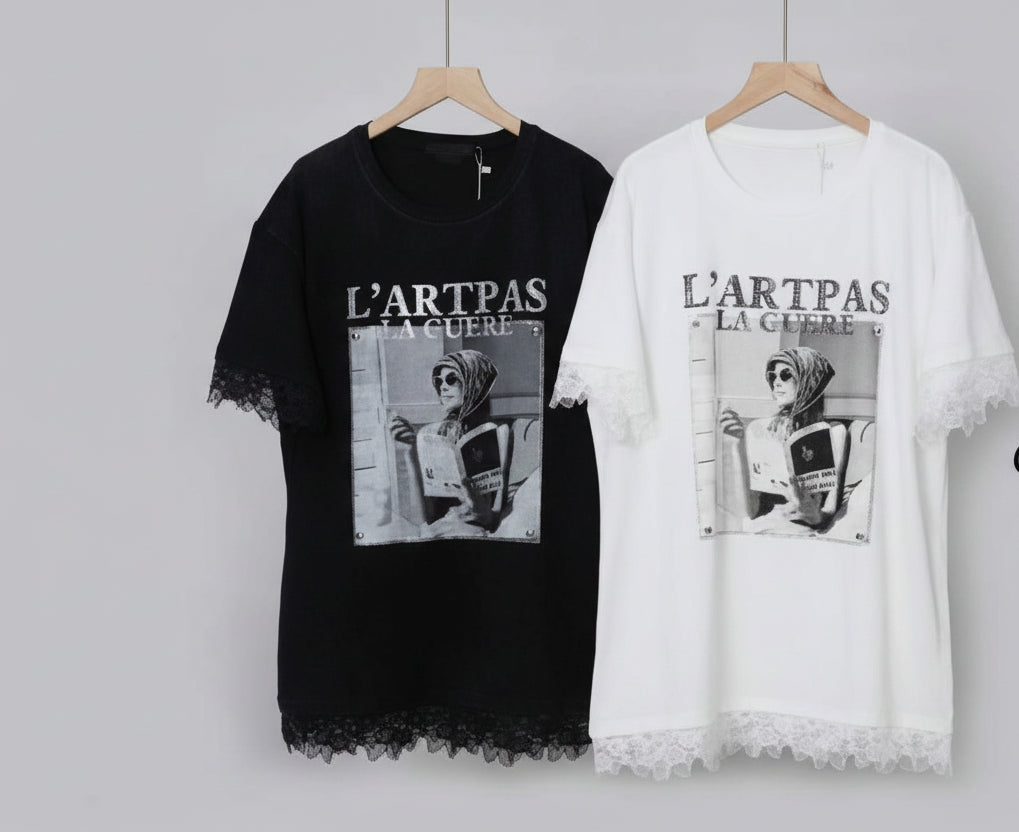 Langes T-Shirt mit Spitzenbesatz