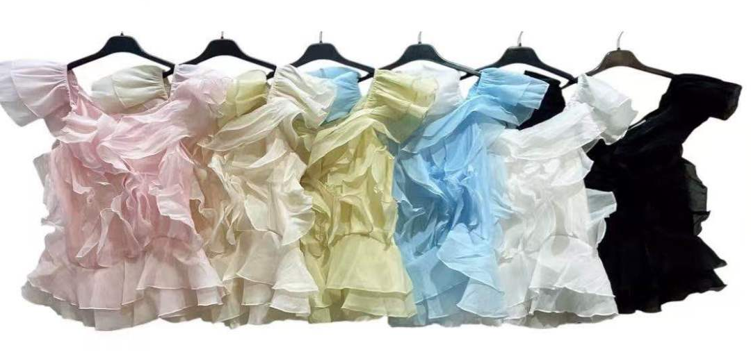 Romantisches Off-Shoulder-Volanttop