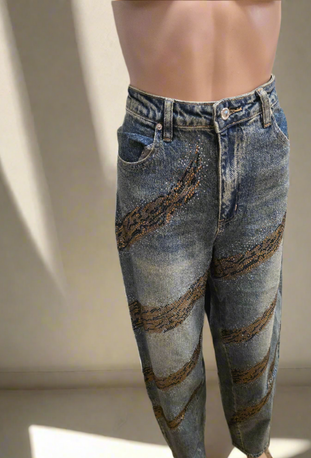 Jeans mit Leopardenmuster