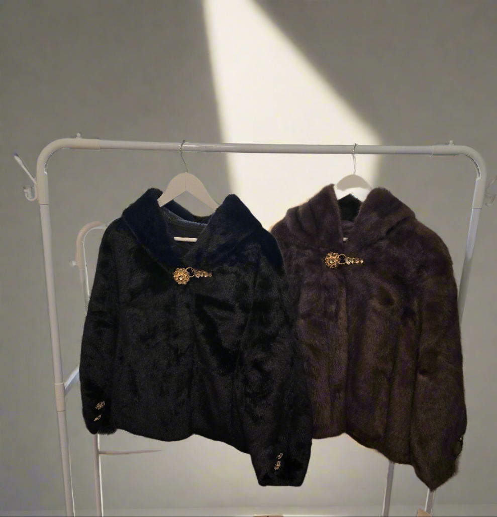 Jacke mit Anhängerverschluss