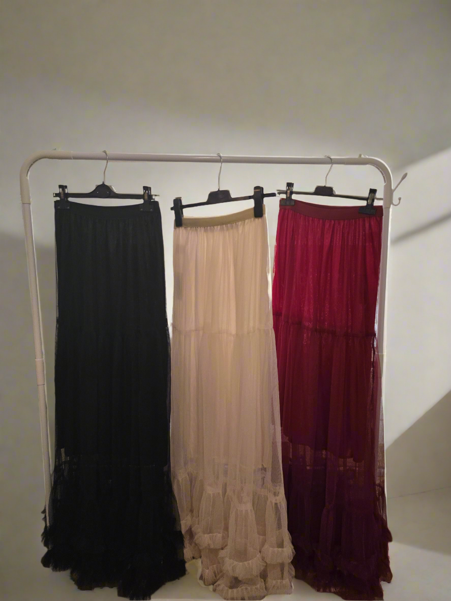 Langer Rock mit Rüschen