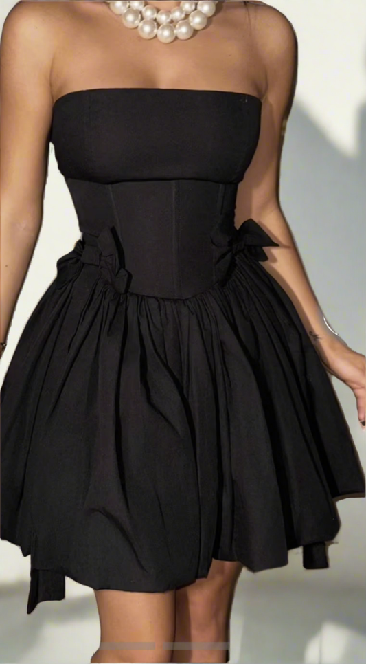Kleid mit Schleife