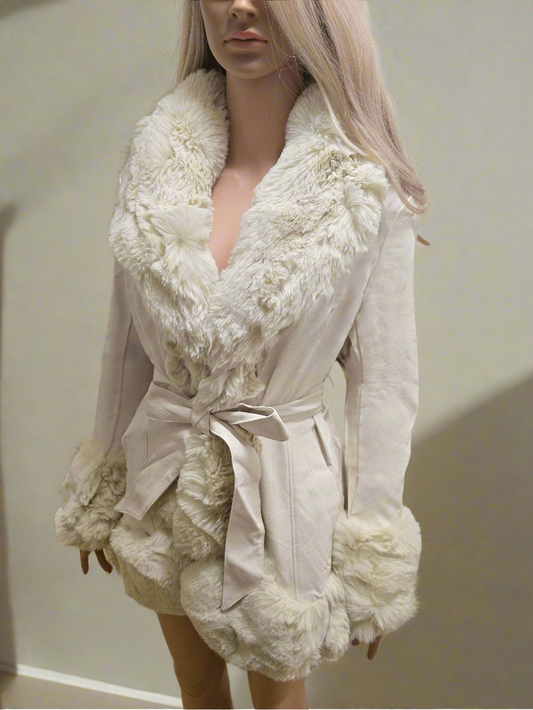 Lange Lederjacke mit Fell