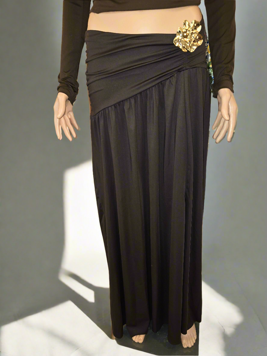 Langer Rock mit Golddetail