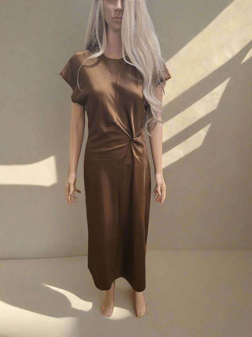Braunes Satin Kleid