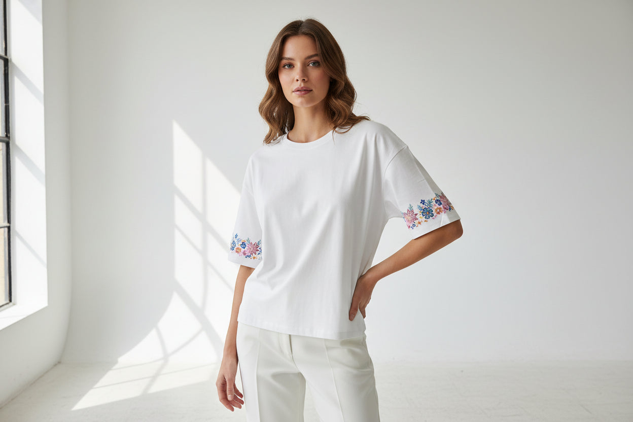 T Shirt mit Bunten Ärmel