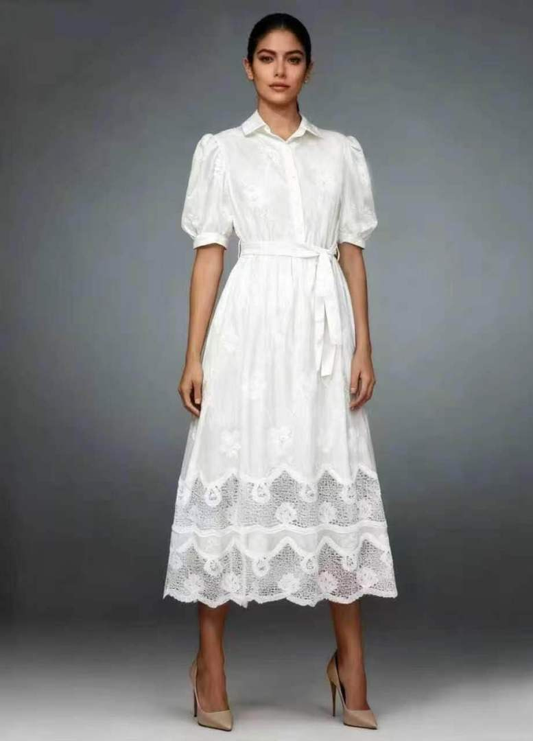 Kleid aus Baumwolle mit Spitze