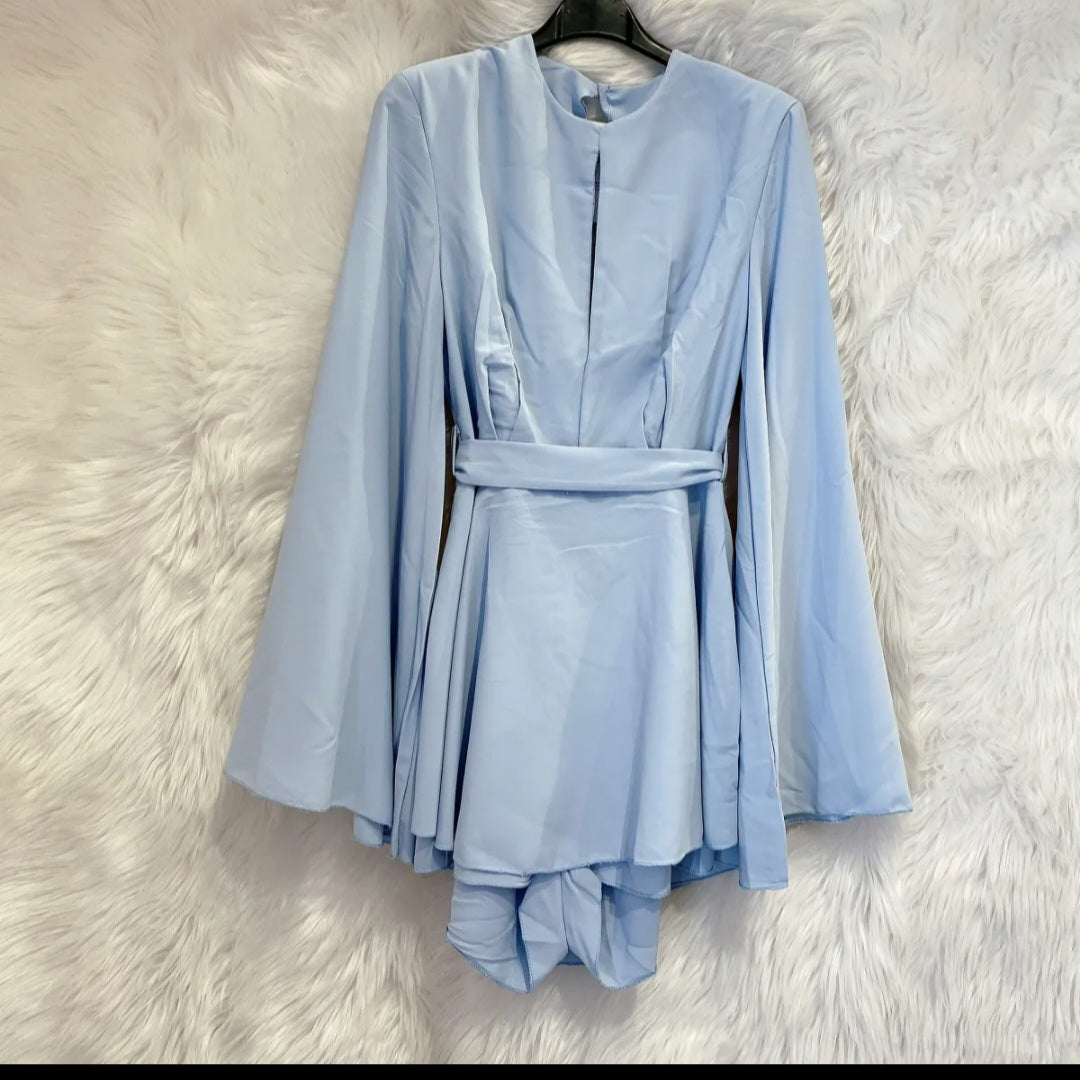 Langärmeliges A Linien Kleid mit Shorts