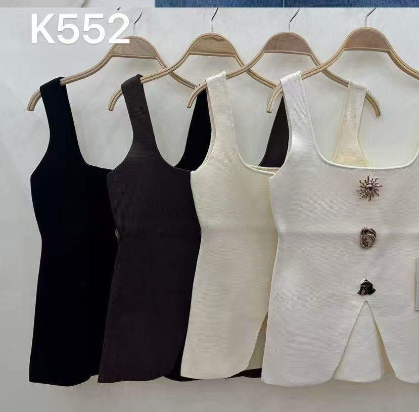 Gilet mit Golddetail
