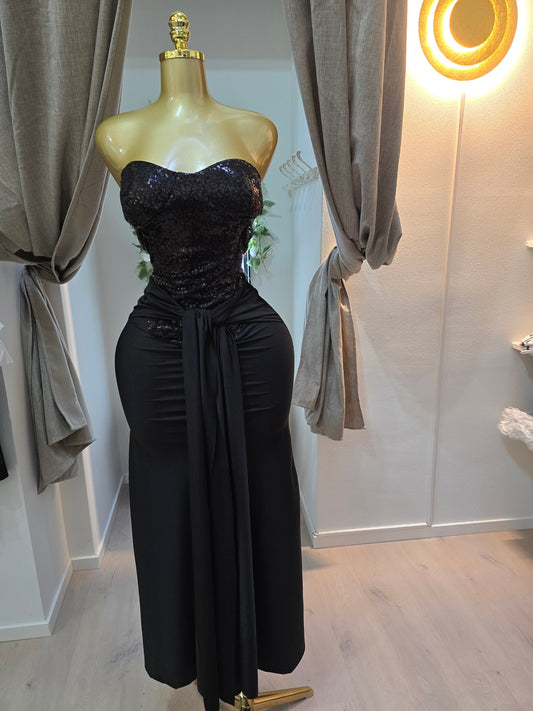 Kleid mit Pailletten im Korsettlook