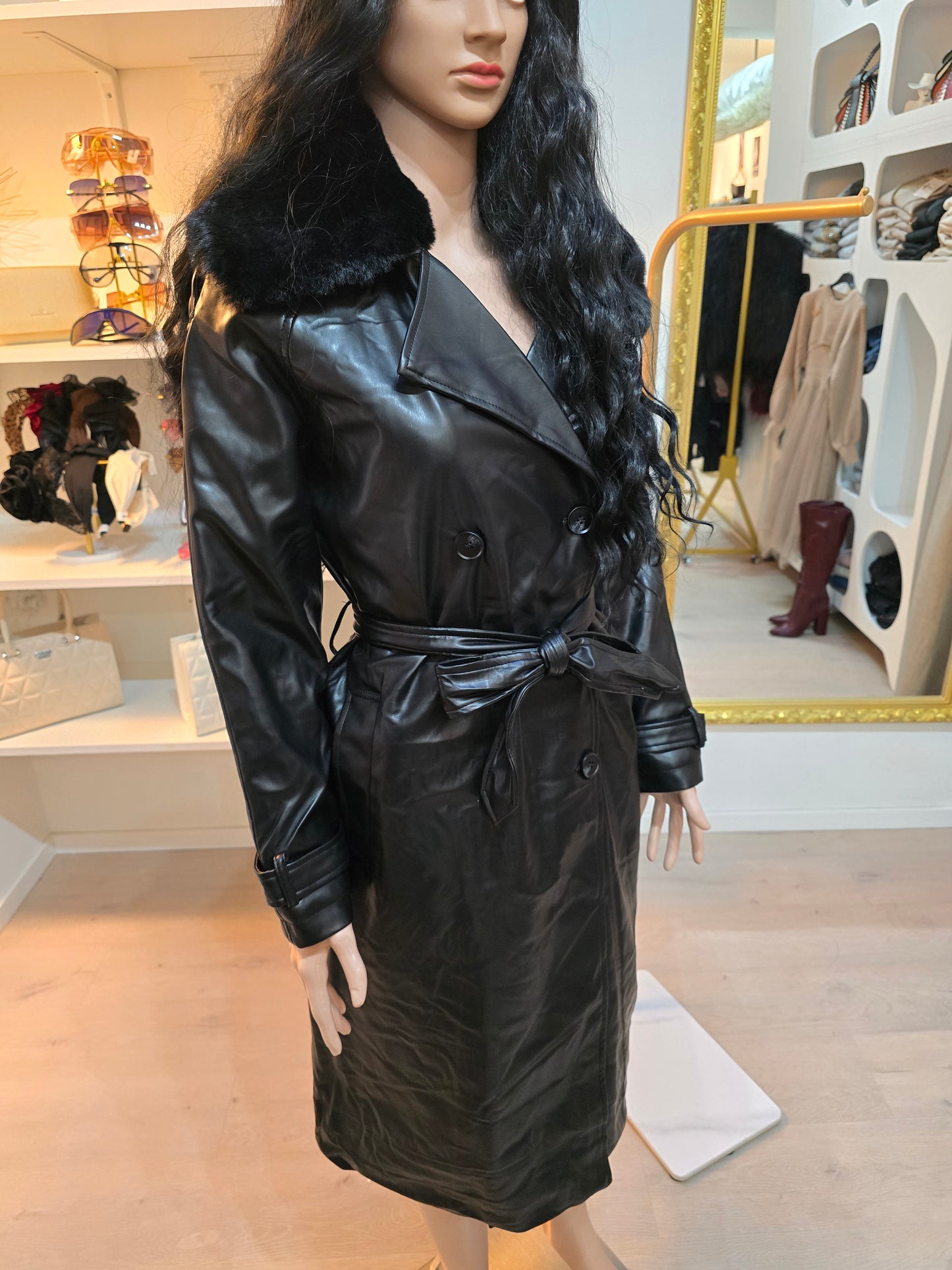 Lange Lederjacke mit Fell