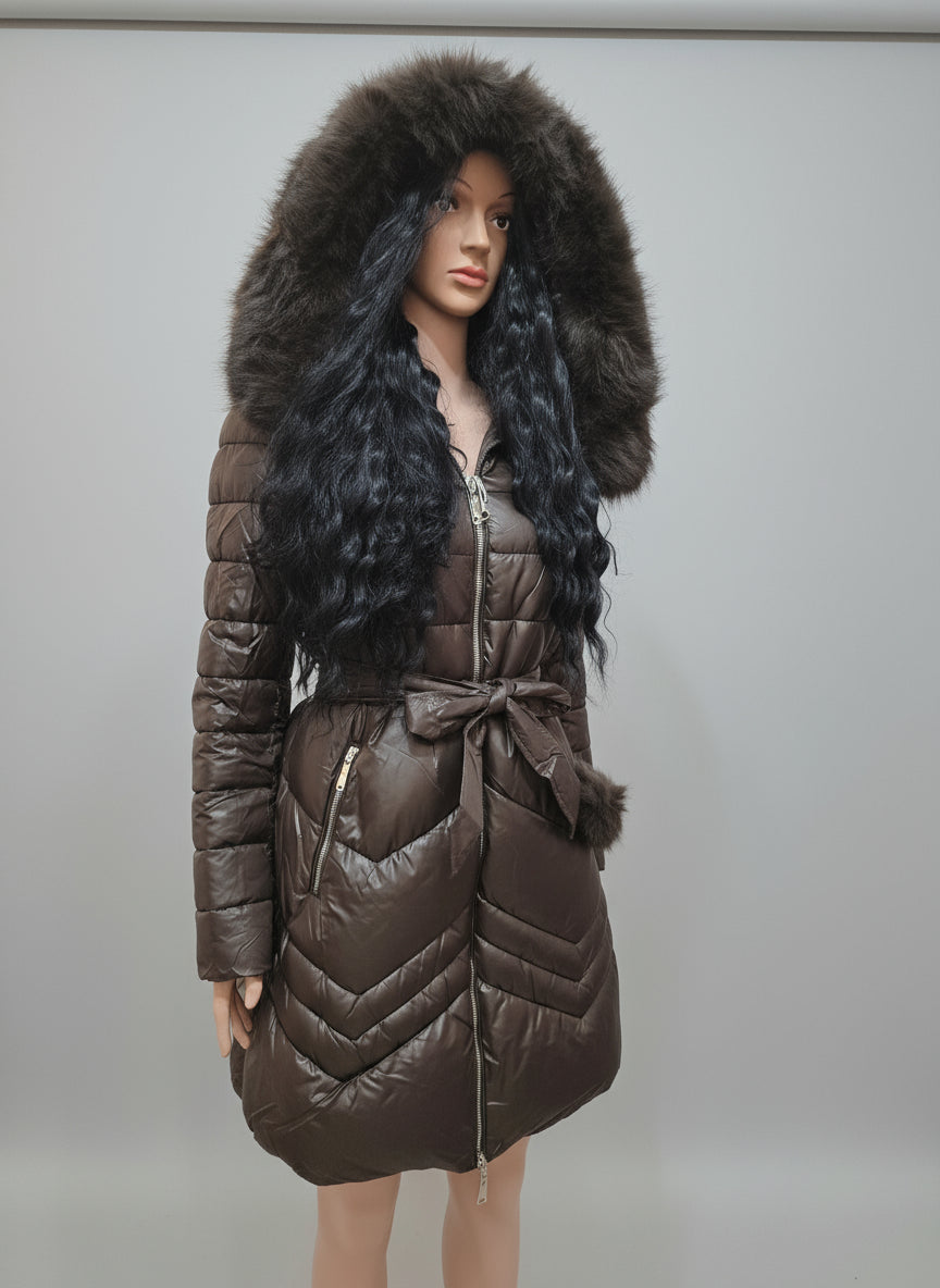 Steppjacke mit Fellmütze