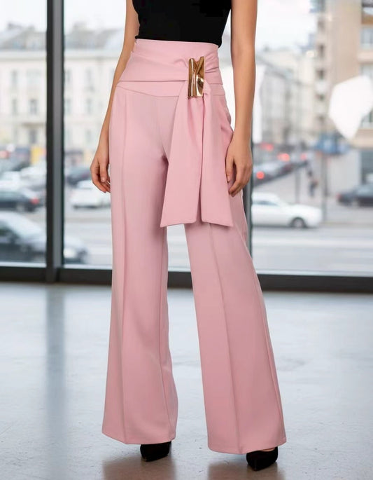 Anzughose mit Brosche