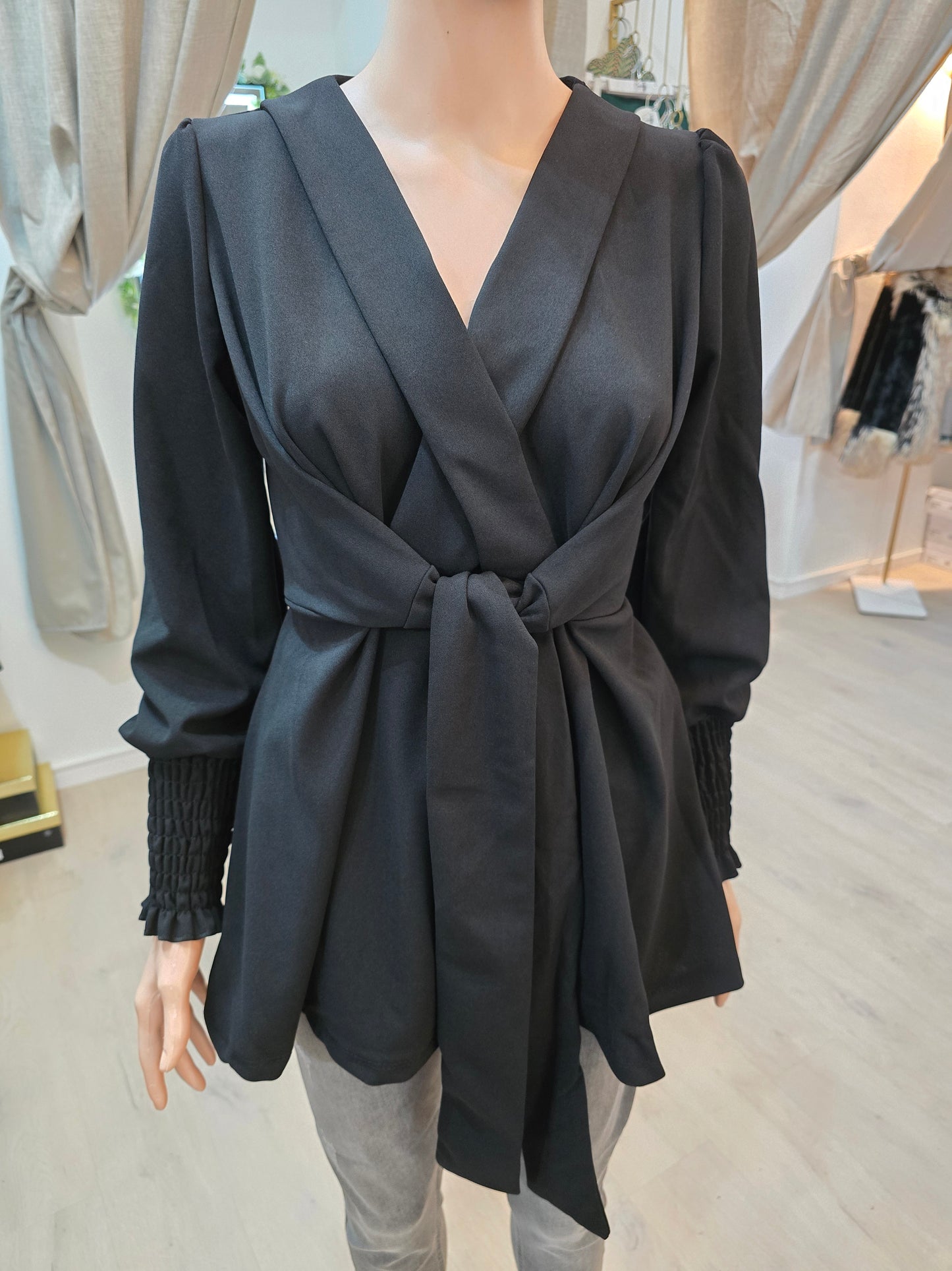 Bluse mit Binddetail