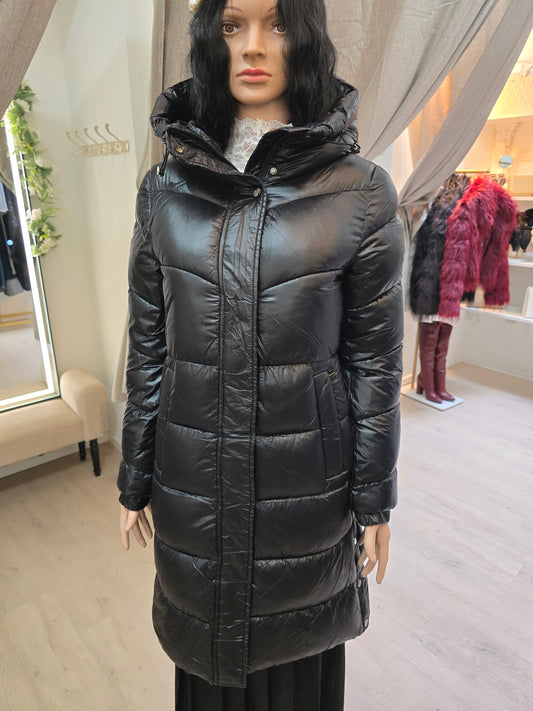 Lange Steppjacke mit Kapuze