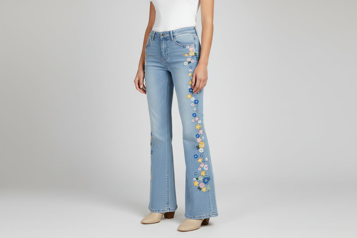 Jeans mit Blumenmuster