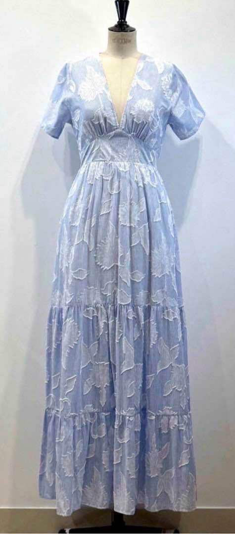 Leinen-Maxikleid mit Blütenstruktur