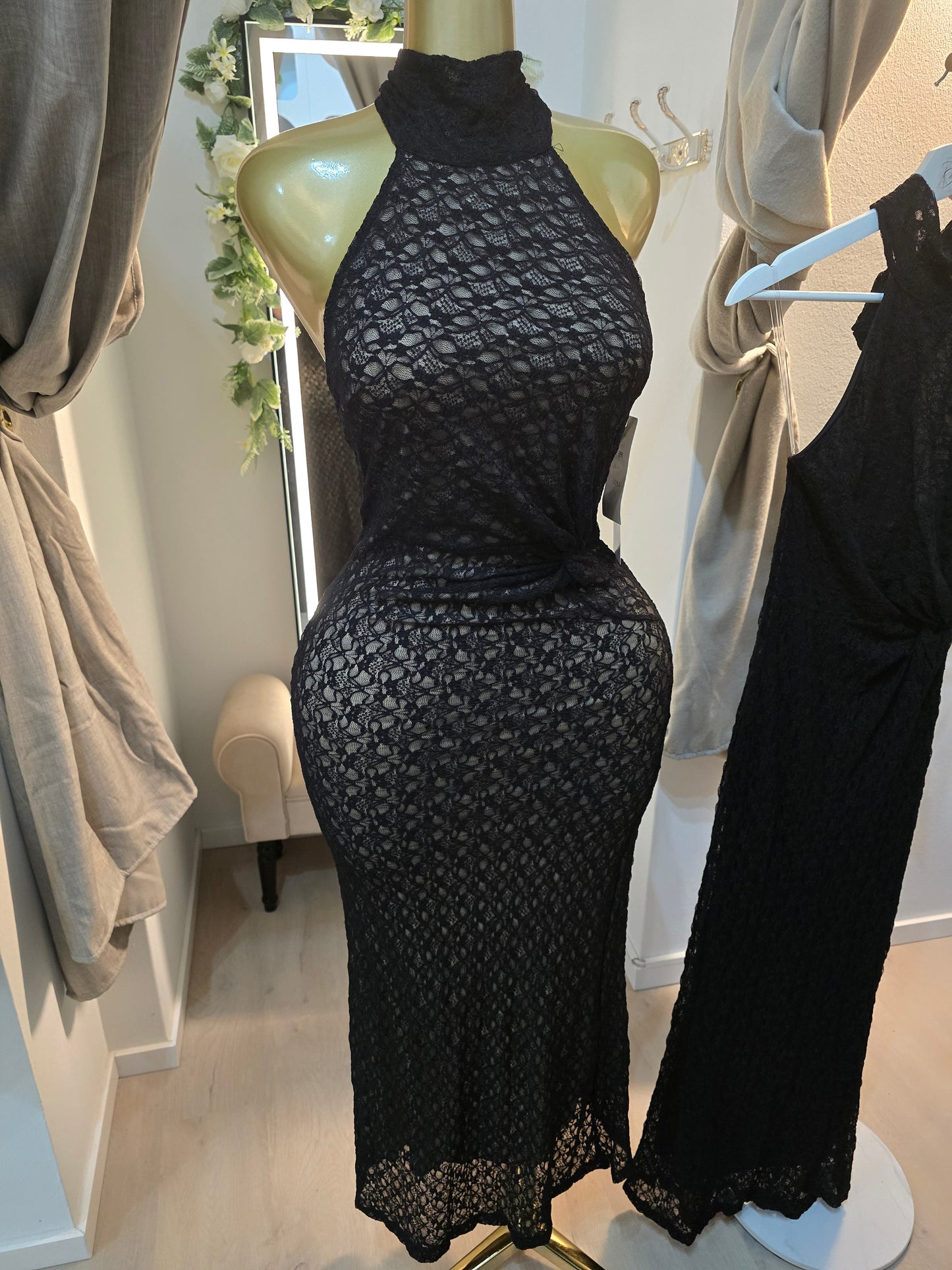 Spitzenkleid Neckholder