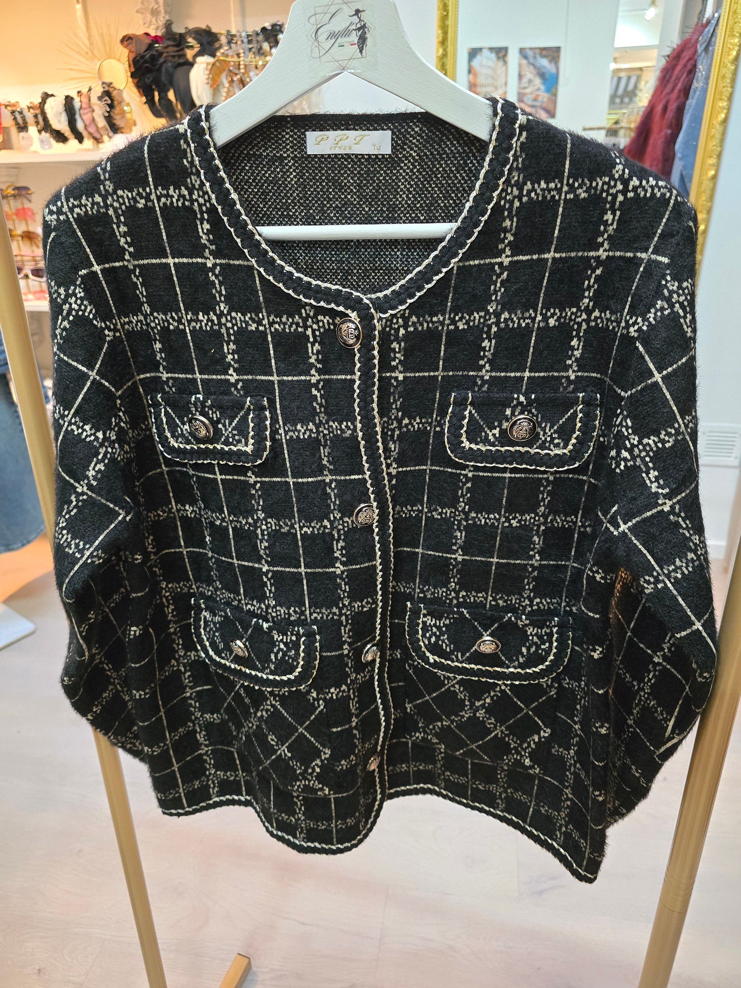 Jacke mit Goldenen Verzierungen