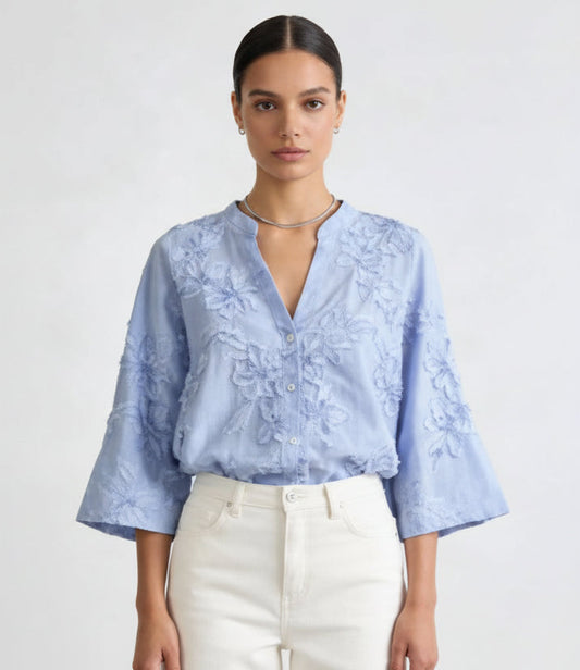 Bluse mit Blumenstrickerei