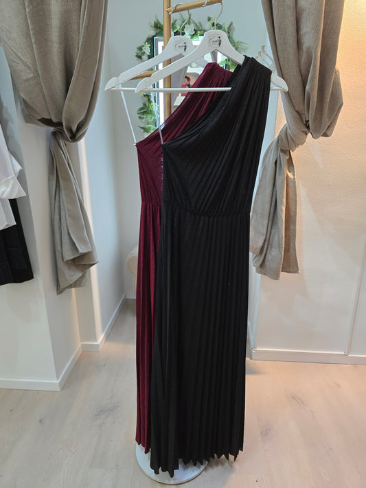 Schulterfreies Kleid mit Shorts