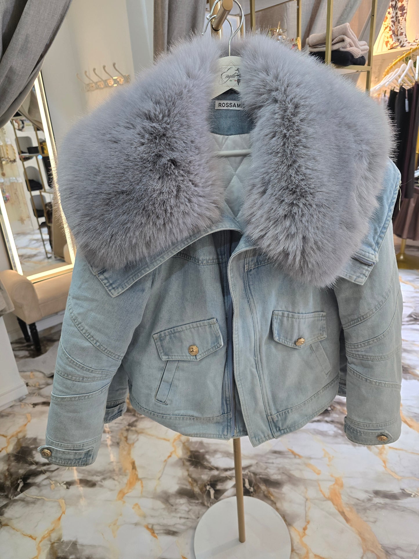 Jeansjacke mit Fell