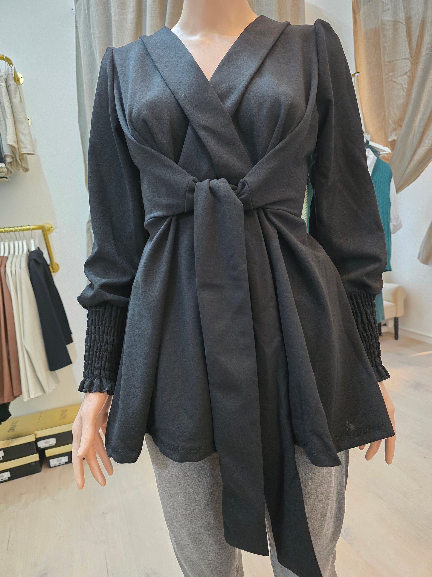 Bluse mit Binddetail