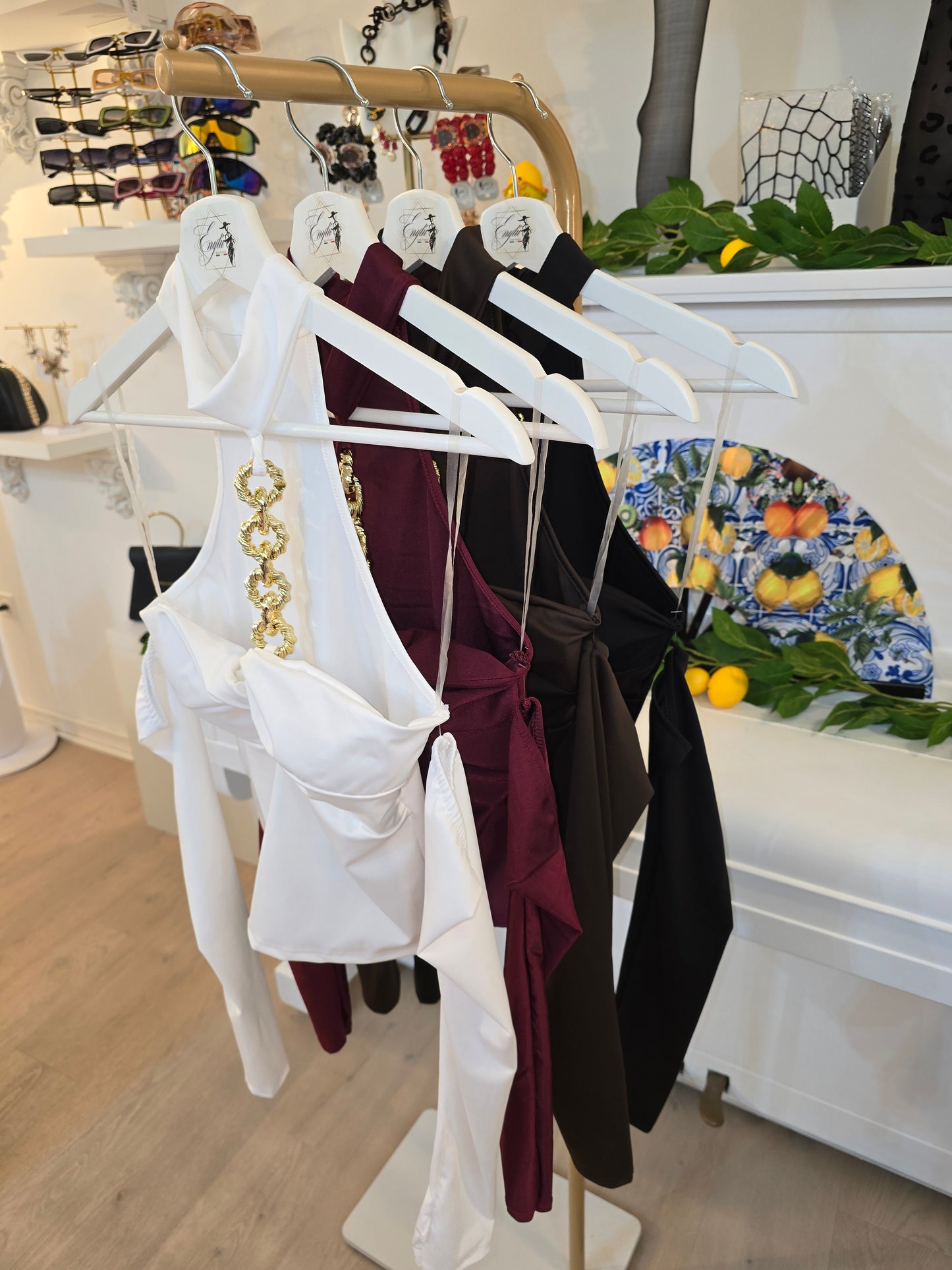 Top mit Golddetail