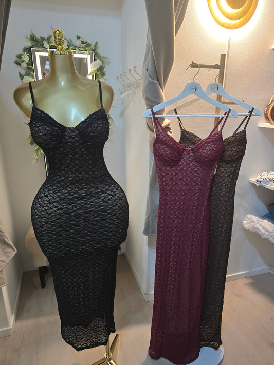 Spitzenkleid mit Cups