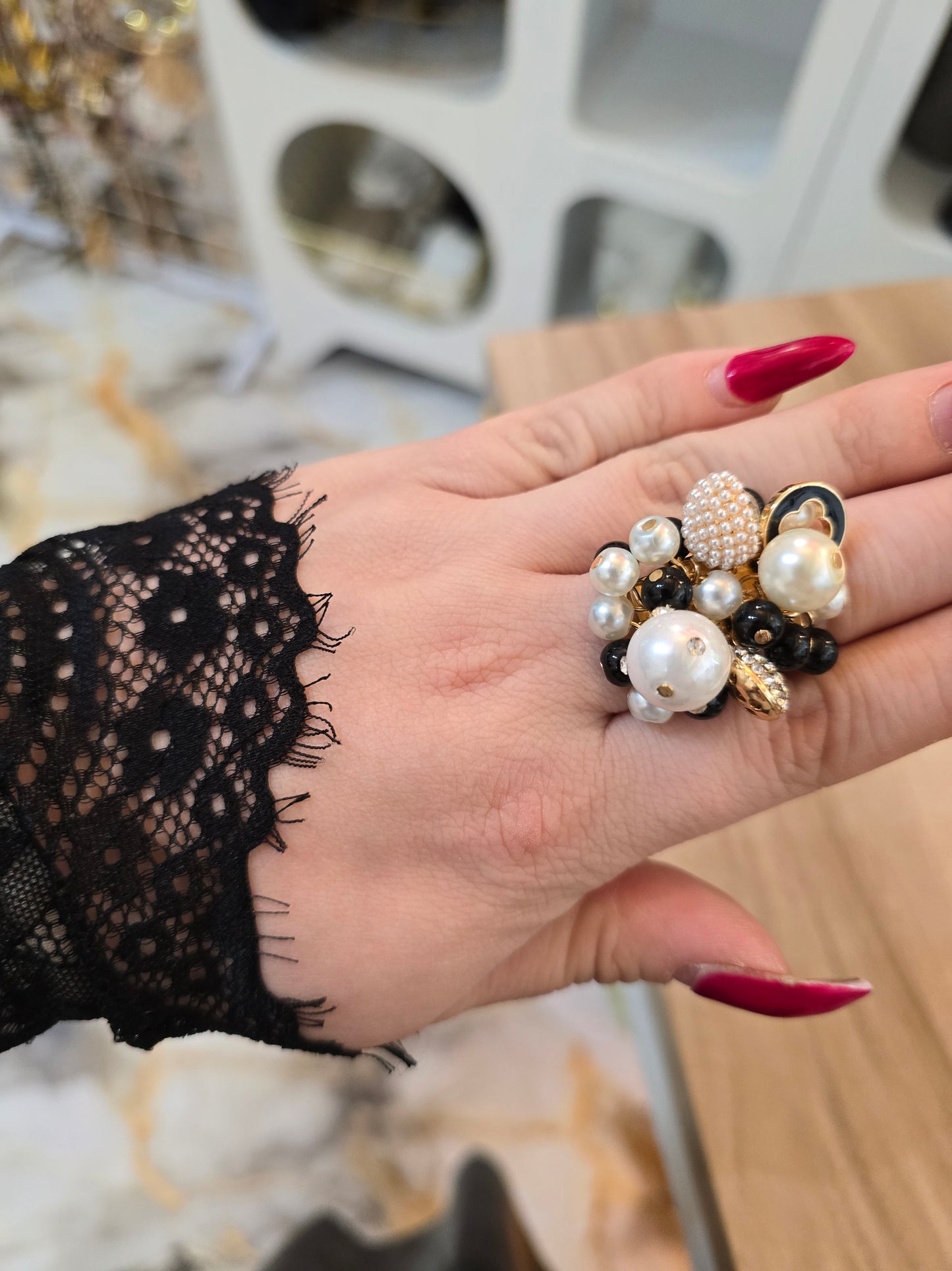 Ring mit Perlen
