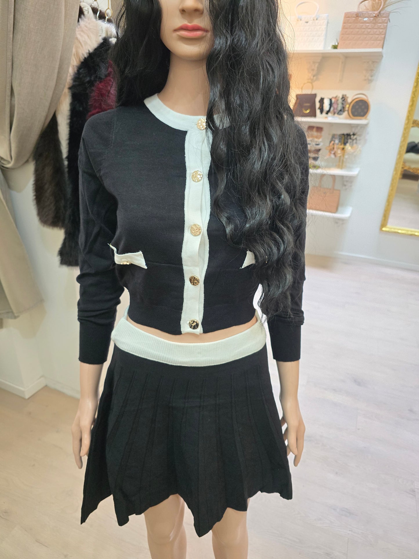 A Linien Rock Set mit Caridgan