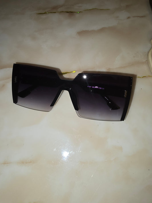 Sonnenbrille mit Glitzerrand