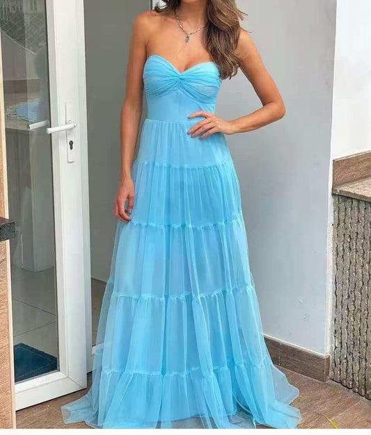 Langes Kleid aus Tüll